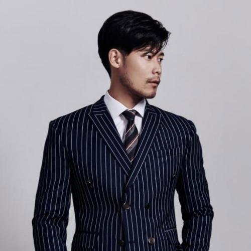 從一片西裝海中，如何成為目光焦點？西裝色彩選擇很重要！